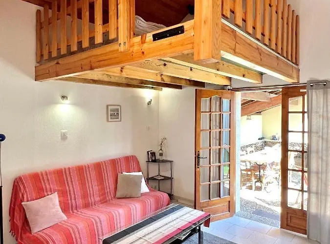 25 M² Avec Mezzanine Et Piscine Tilh