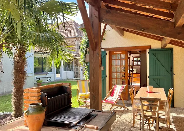 Дом отдыха 25 M² Avec Mezzanine Et Piscine